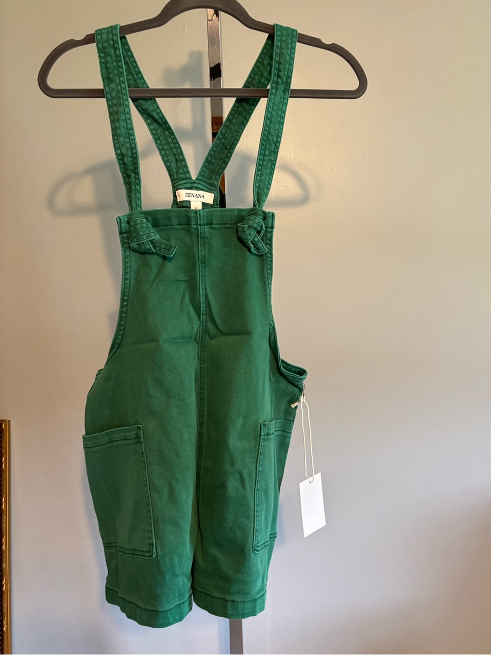 Zenana Overall Shorts Size small in a deep green color tie knot straps